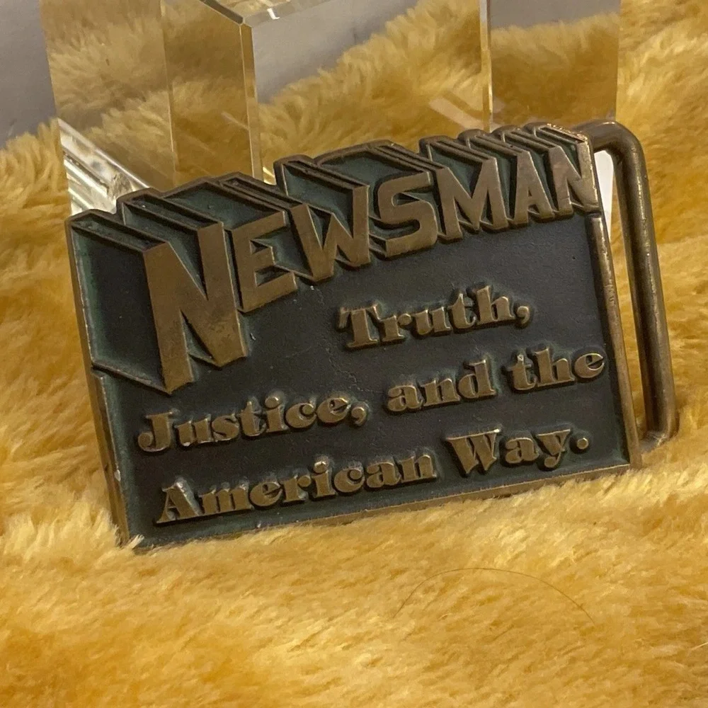 Vintage Siskiyou Newsman Belt Buckle Solid Bronze Truth Justice Americana‎